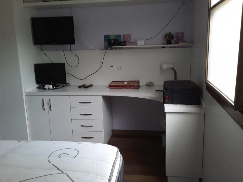 Excelente casa térrea próxima à RBS TV