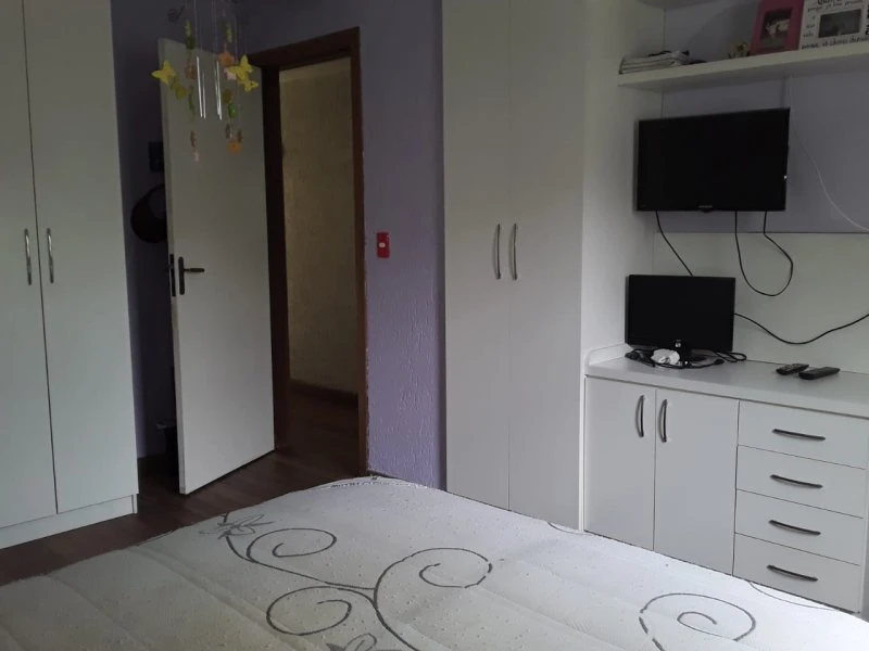 Excelente casa térrea próxima à RBS TV