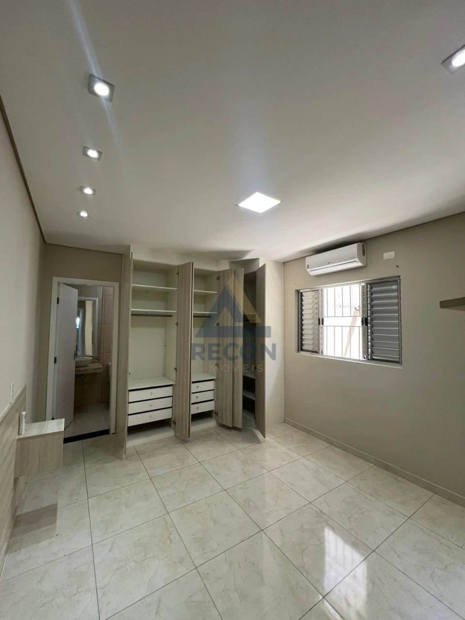 Imagens do imóveis Casa À Venda Jardim Lizandra Americana