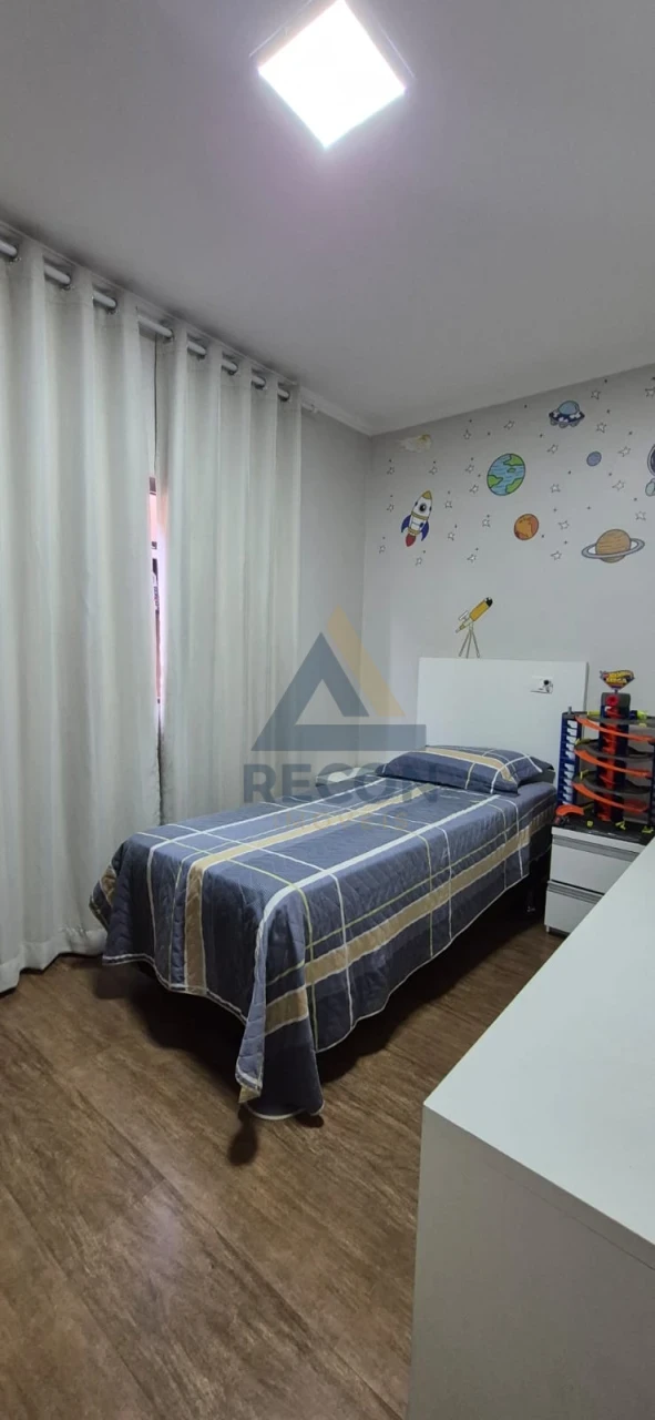 Imagens do imóveis CASA SOBRADO JARDIM BRASILIA