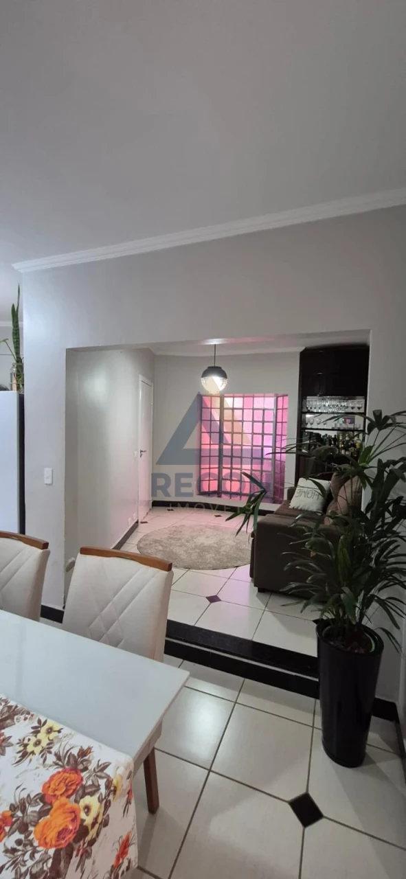 Imagens do imóveis CASA SOBRADO JARDIM BRASILIA