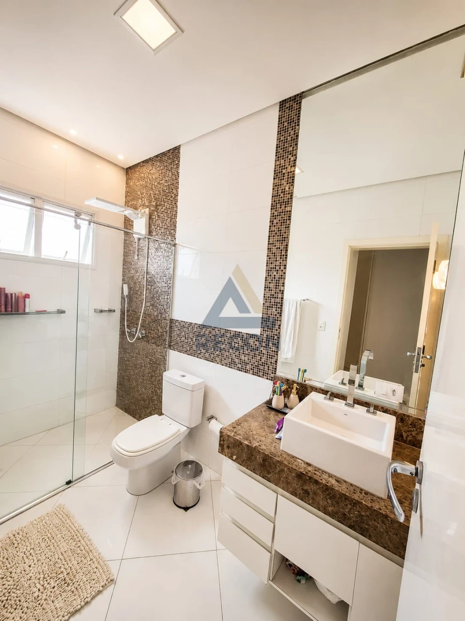 Imagens do imóveis Casa Em Condomínio À Venda Chácara Letônia Americana