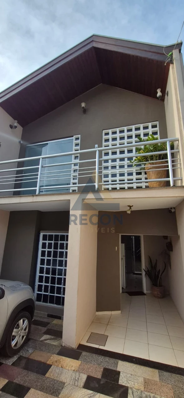 Imagens do imóveis CASA SOBRADO JARDIM BRASILIA