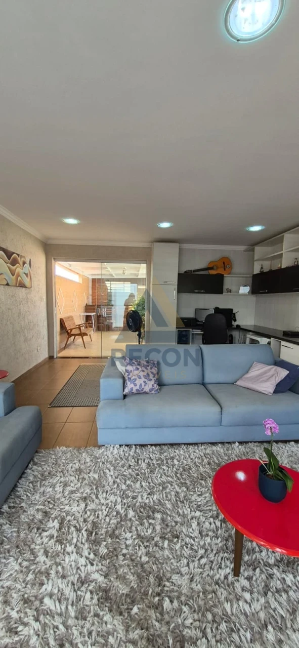 Imagens do imóveis CASA SOBRADO JARDIM BRASILIA