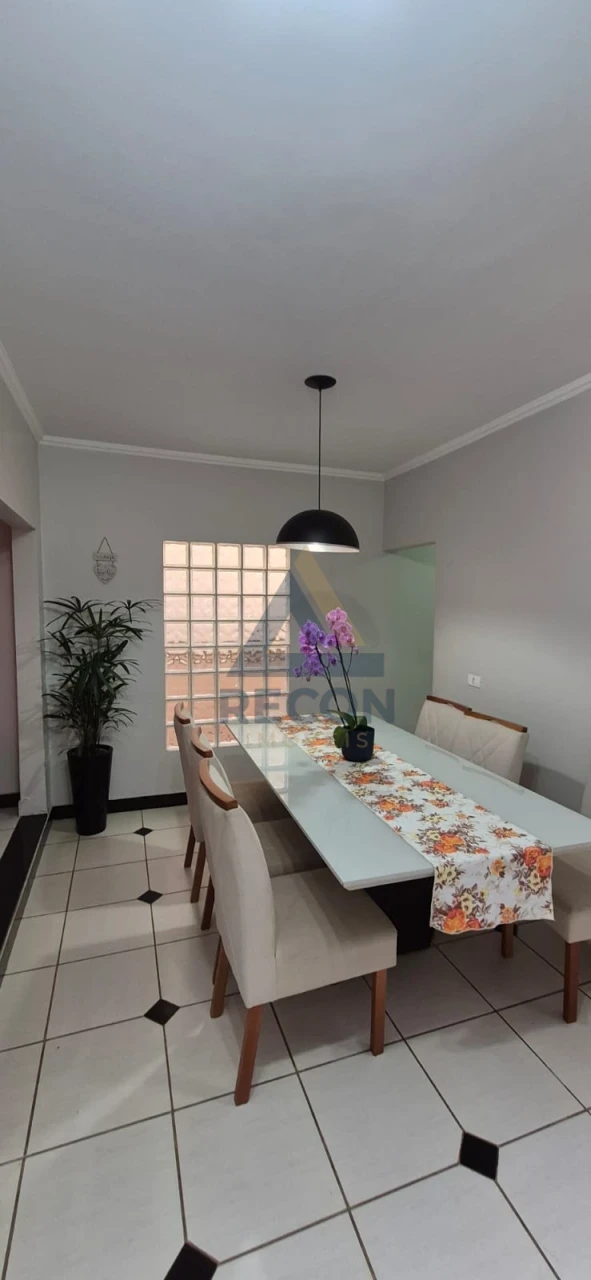 Imagens do imóveis CASA SOBRADO JARDIM BRASILIA