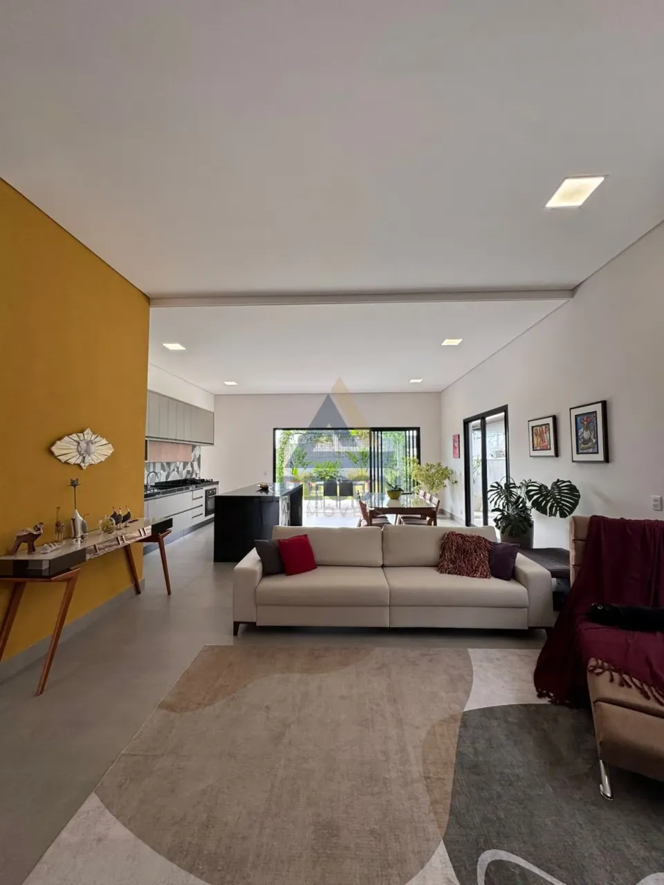 Imagens do imóveis CASA EM CONDOMINIO