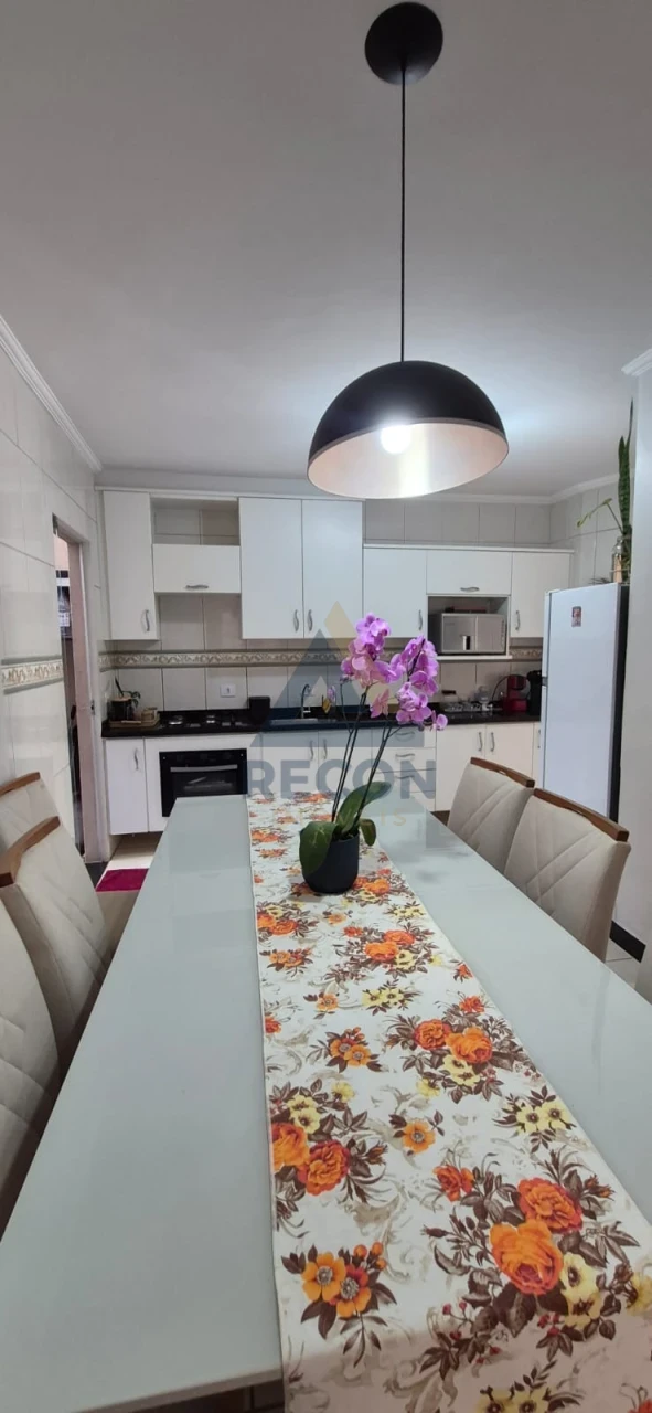 Imagens do imóveis CASA SOBRADO JARDIM BRASILIA