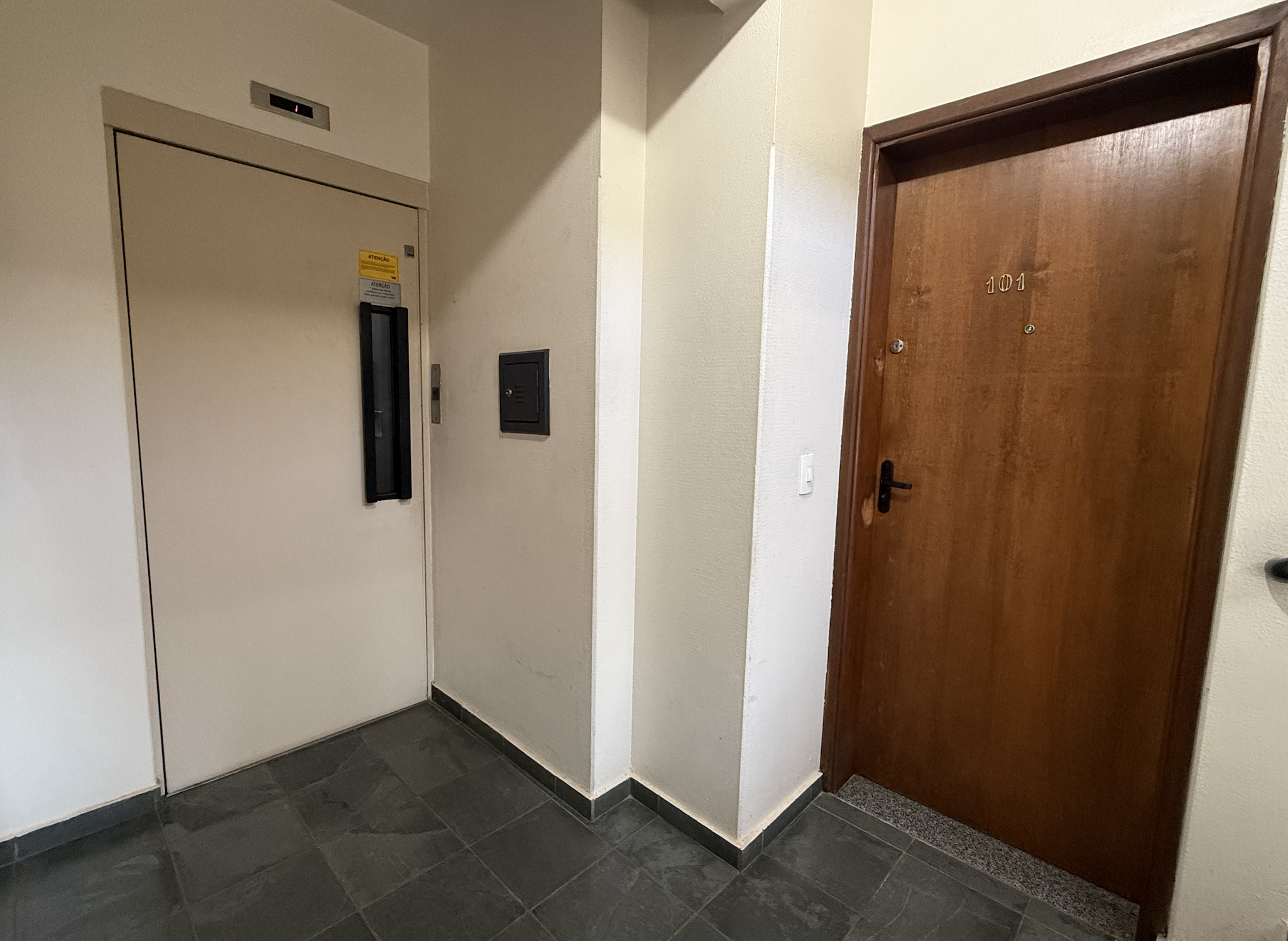 Imagens do imóveis Sala Comercial à Venda, Edifício Rembrandt, Centro, 62m², 1 vaga, Londrina/PR –Centro