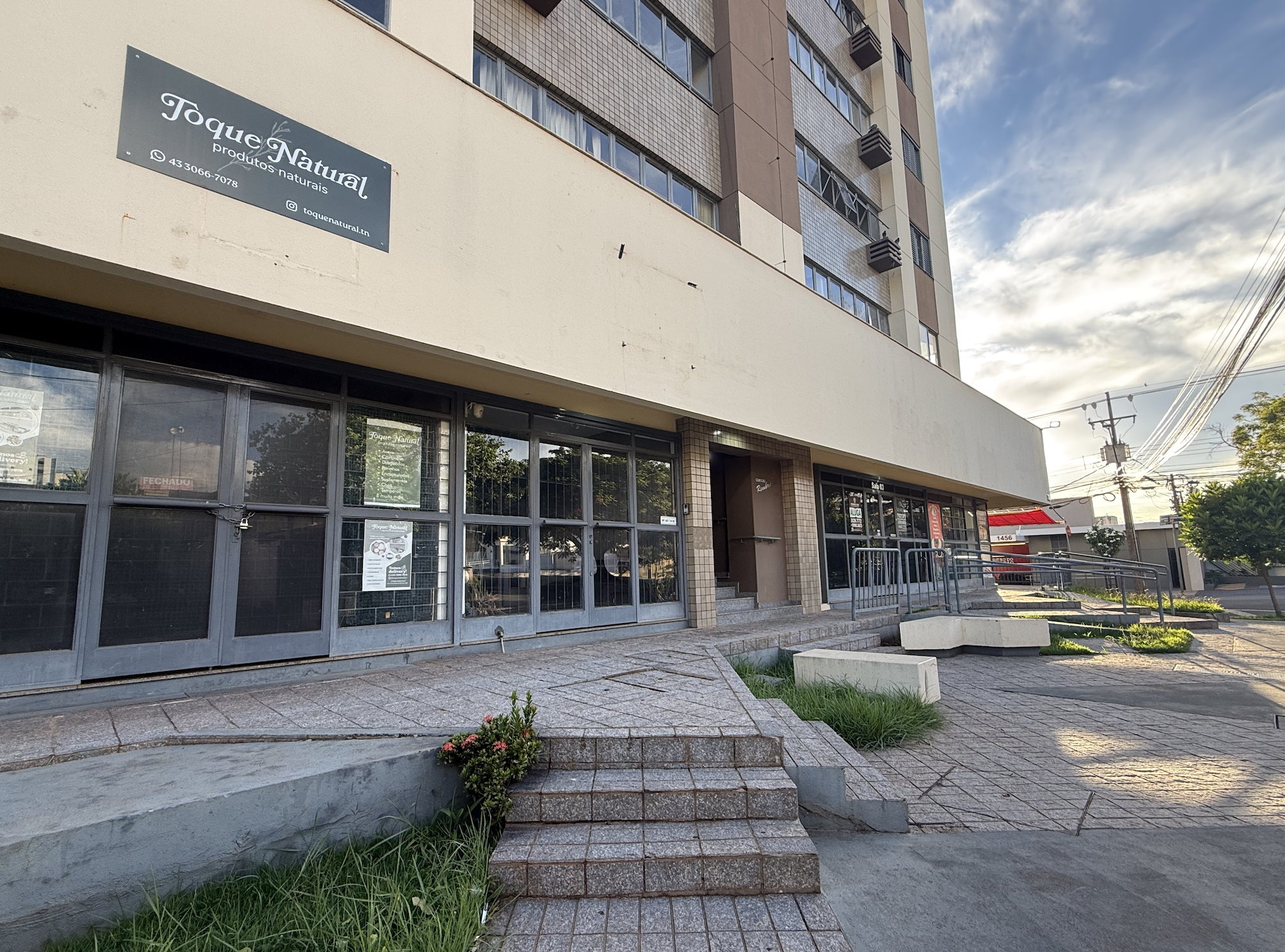 Imagens do imóveis Sala Comercial à Venda, Edifício Rembrandt, Centro, 62m², 1 vaga, Londrina/PR –Centro