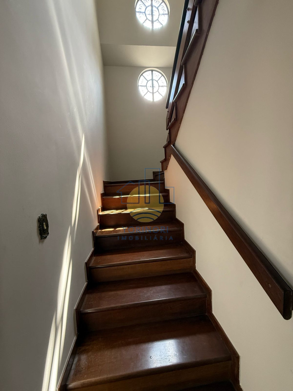 Imagens do imóveis Sobrado, Jardim Santo Antônio, 330m², 4 quartos, 1 suíte, 4 vagas, Londrina, Pr