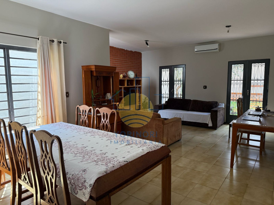 Imagens do imóveis Sobrado, Jardim Santo Antônio, 330m², 4 quartos, 1 suíte, 4 vagas, Londrina, Pr