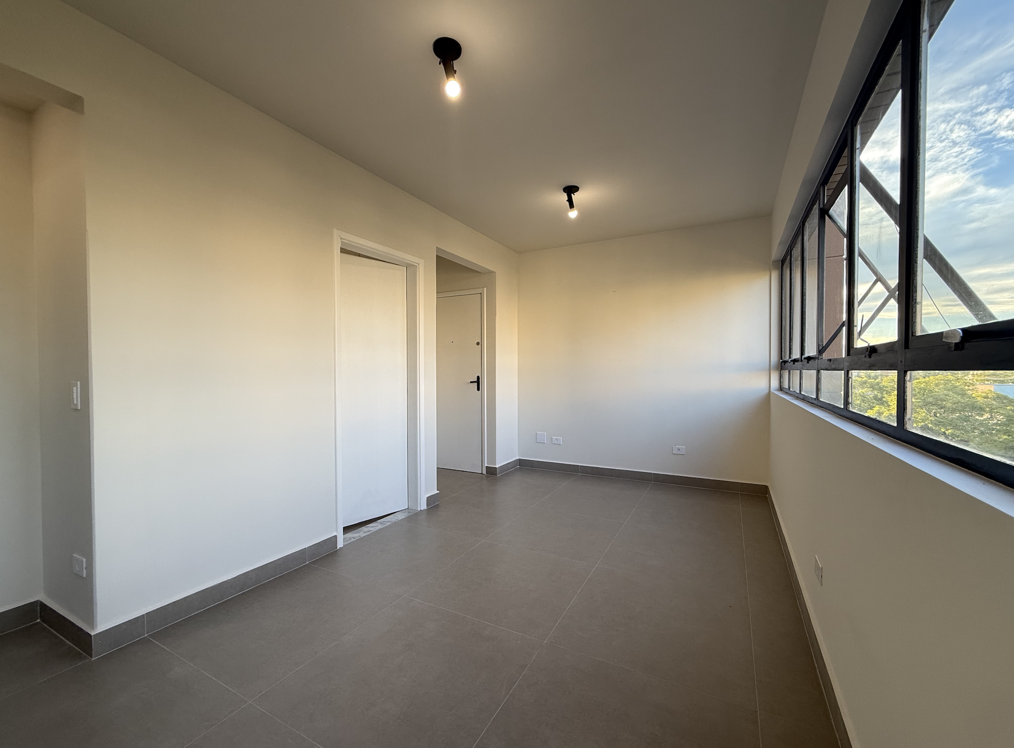 Imagens do imóveis Sala Comercial à Venda, Edifício Rembrandt, Centro, 62m², 1 vaga, Londrina/PR –Centro