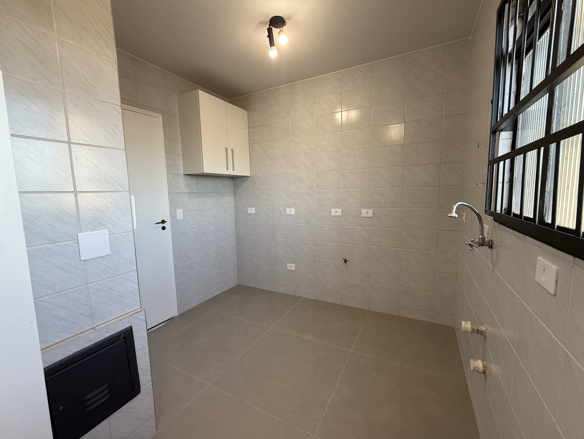 Imagens do imóveis Sala Comercial à Venda, Edifício Rembrandt, Centro, 62m², 1 vaga, Londrina/PR –Centro