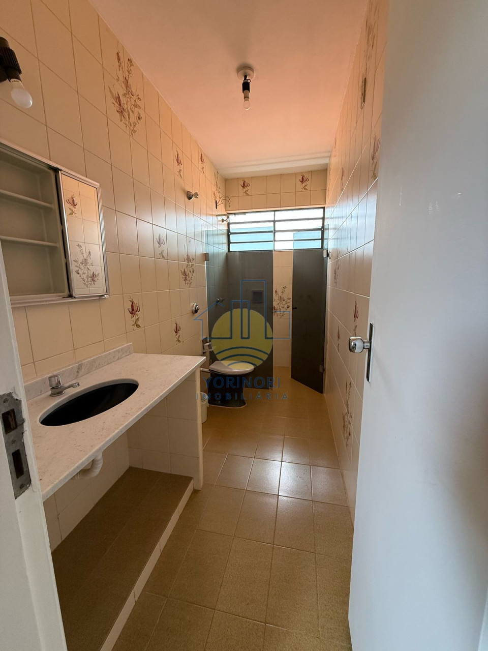 Imagens do imóveis Sobrado, Jardim Santo Antônio, 330m², 4 quartos, 1 suíte, 4 vagas, Londrina, Pr