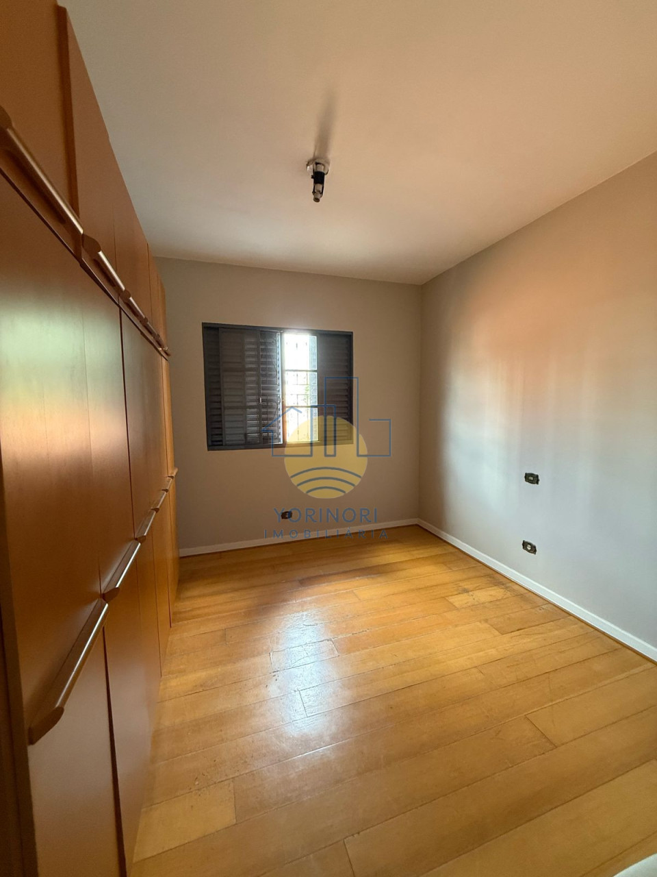 Imagens do imóveis Sobrado, Jardim Santo Antônio, 330m², 4 quartos, 1 suíte, 4 vagas, Londrina, Pr