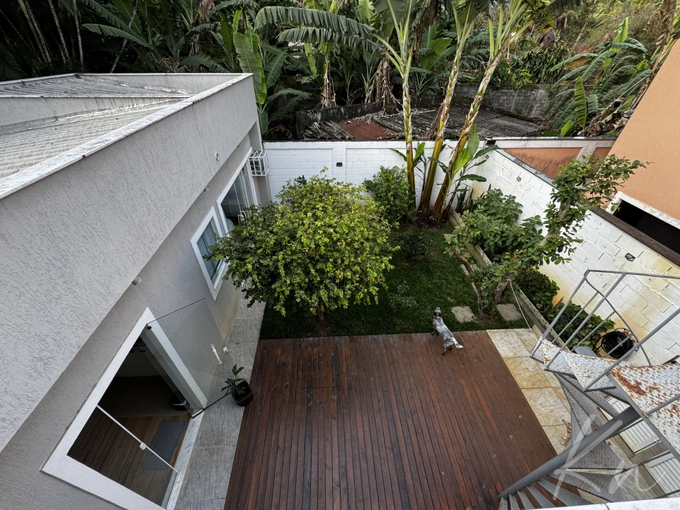 Imagens do imóveis Exclusiva casa pronta para morar no coração do polo gastronômico de Vargem Grande