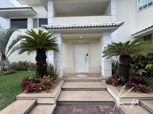 Imagens do imóveis Linda Casa Condomínio Santa Mônica Jardins- Barra da Tijuca