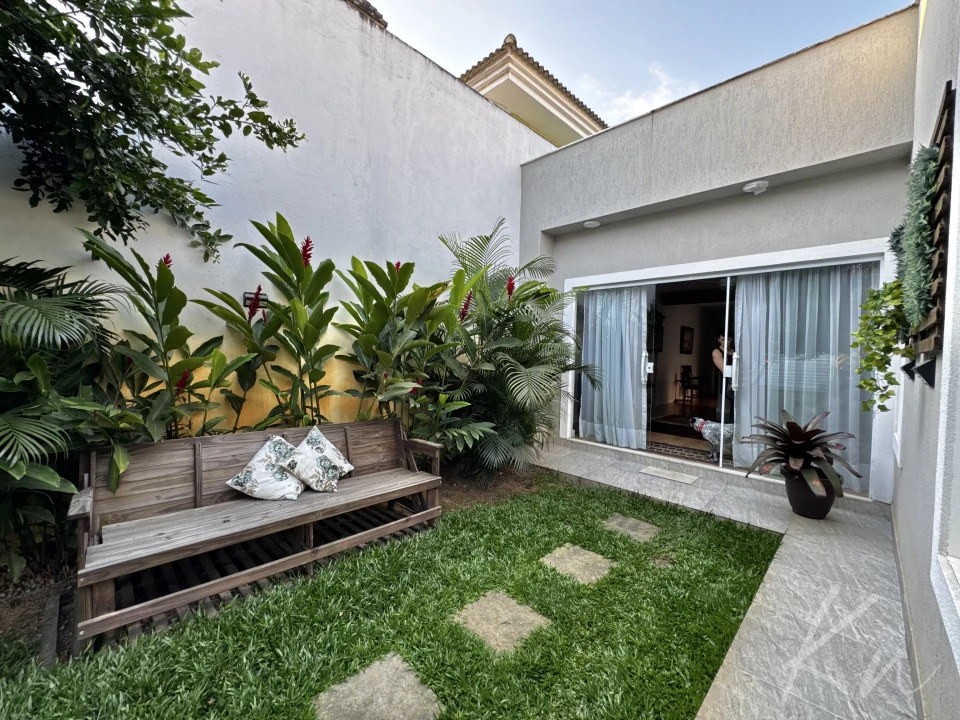 Imagens do imóveis Exclusiva casa pronta para morar no coração do polo gastronômico de Vargem Grande