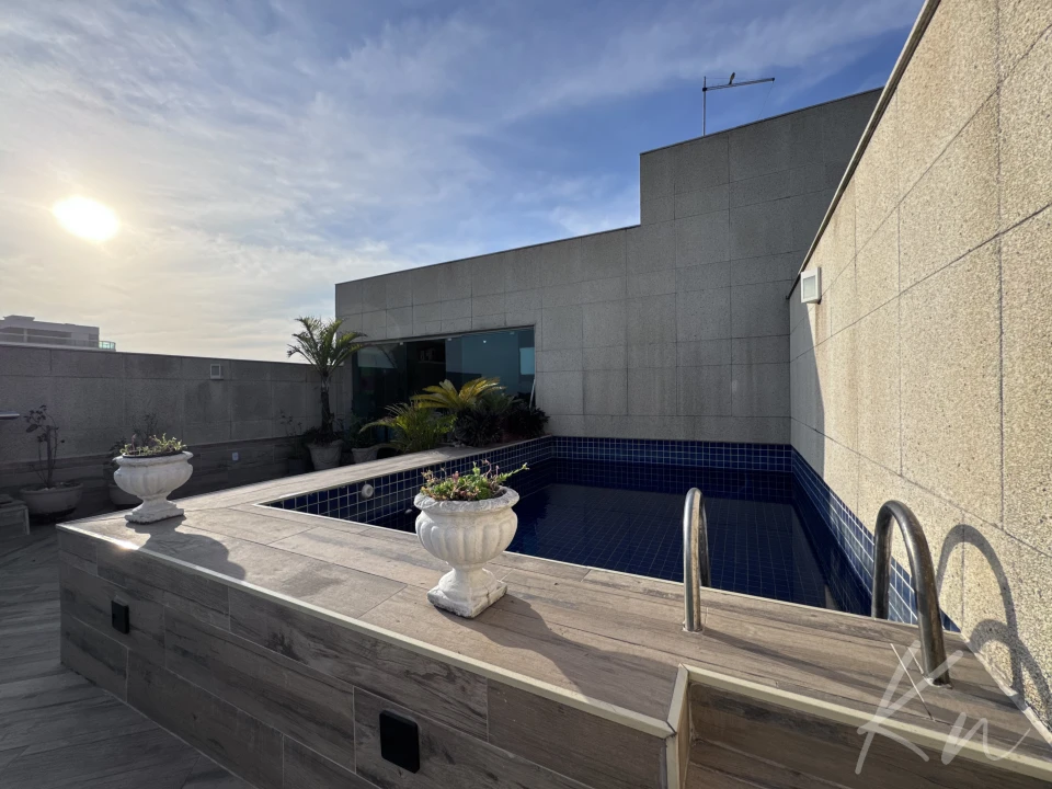 Imagens do imóveis Cobertura Duplex Frente-Mar na Av. Lúcio Costa — Luxo, Vista e Exclusividade no Recreio