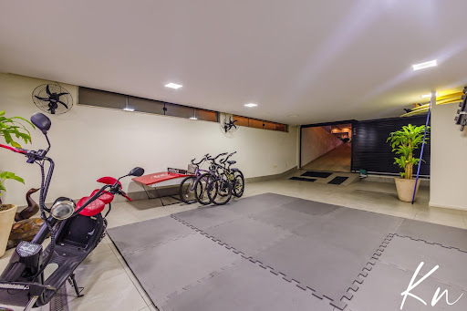 Imagens do imóveis Vendo ou alugo Luxuosa mansão triplex mobiliada com elevador localizada no Riviera Del Sol 