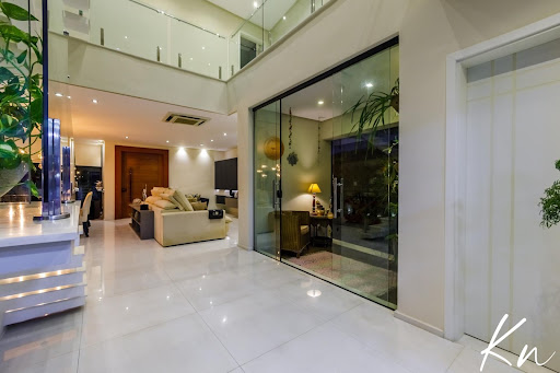 Imagens do imóveis Vendo ou alugo Luxuosa mansão triplex mobiliada com elevador localizada no Riviera Del Sol 