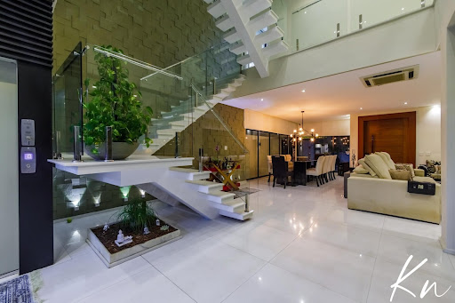 Imagens do imóveis Vendo ou alugo Luxuosa mansão triplex mobiliada com elevador localizada no Riviera Del Sol 