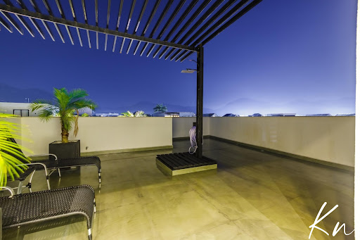 Imagens do imóveis Vendo ou alugo Luxuosa mansão triplex mobiliada com elevador localizada no Riviera Del Sol 
