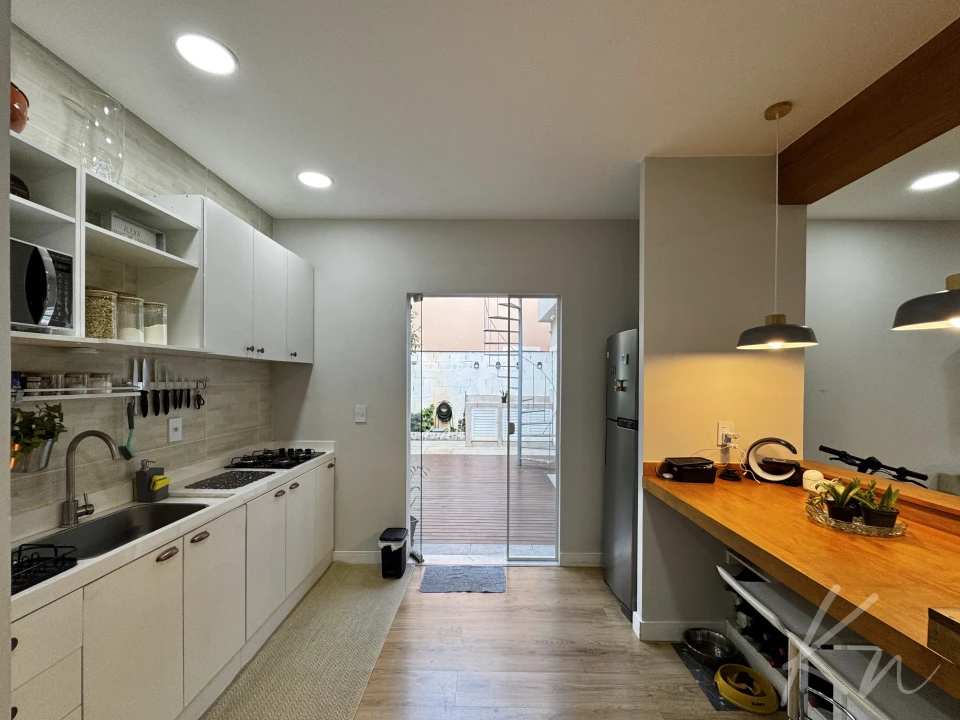 Imagens do imóveis Exclusiva casa pronta para morar no coração do polo gastronômico de Vargem Grande