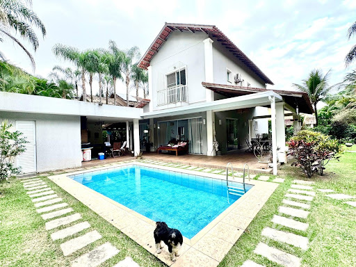 Imagens do imóveis Casa de Condomínio com 4 suítes para venda ou aluguel, 280m² - Vargem Grande