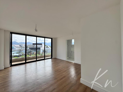 Imagens do imóveis Casa Triplex de Alto Padrão no Recreio dos Bandeirantes