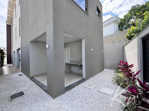 Imagens do imóveis Casa Triplex de Alto Padrão no Recreio dos Bandeirantes