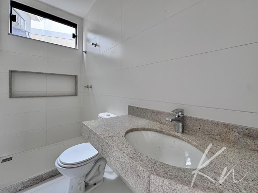 Imagens do imóveis Casa Triplex de Alto Padrão no Recreio dos Bandeirantes