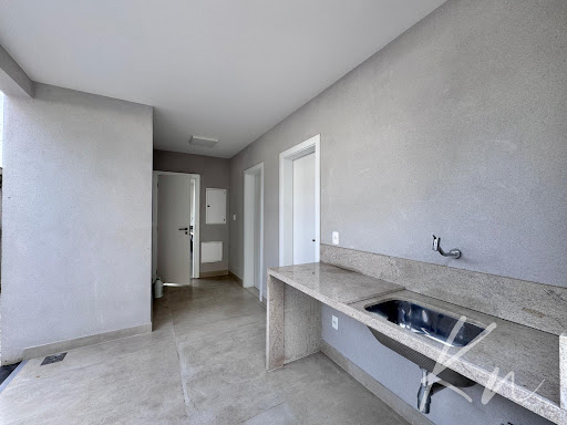 Imagens do imóveis Casa Triplex de Alto Padrão no Recreio dos Bandeirantes