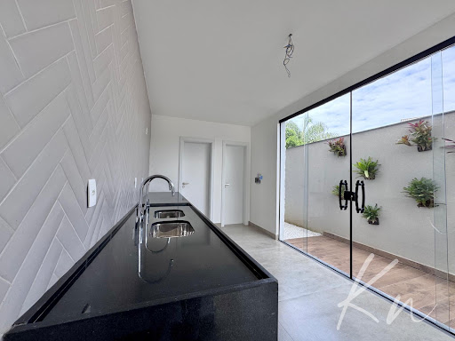Imagens do imóveis Casa Triplex de Alto Padrão no Recreio dos Bandeirantes