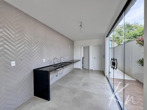 Imagens do imóveis Casa Triplex de Alto Padrão no Recreio dos Bandeirantes