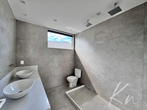 Imagens do imóveis Casa Triplex de Alto Padrão no Recreio dos Bandeirantes