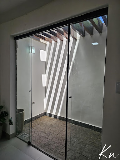 Imagens do imóveis Magnifica Casa de condomínio  300m² ,totalmente reformada .