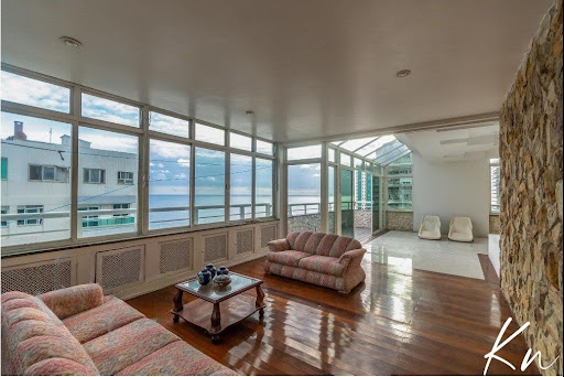 Imagens do imóveis Exclusiva Cobertura Triplex com 369m² e Vista Mar – Av. Lúcio Costa, Posto 5