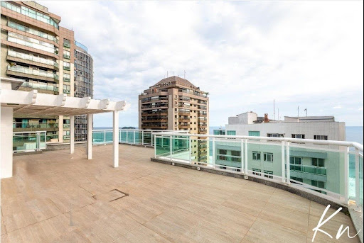 Imagens do imóveis Exclusiva Cobertura Triplex com 369m² e Vista Mar – Av. Lúcio Costa, Posto 5