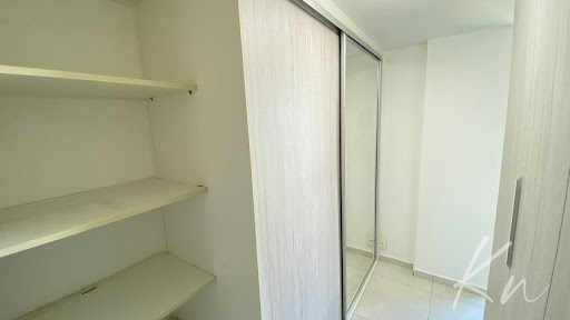 Imagens do imóveis Apartamento com 78m2, 3 quartos, 1 suite e 1 vaga. Pronta para morar com armários na cozinha, banheiro e quartos.