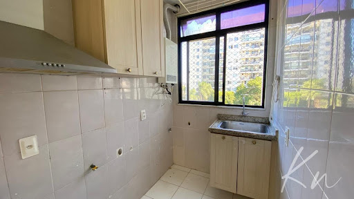 Imagens do imóveis Apartamento com 78m2, 3 quartos, 1 suite e 1 vaga. Pronta para morar com armários na cozinha, banheiro e quartos.