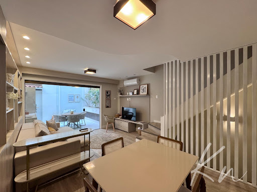 Imagens do imóveis Alugo ou vendo excelente casa triplex mobiliada Recreio