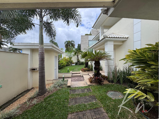 Imagens do imóveis Linda Casa Condomínio Santa Mônica Jardins- Barra da Tijuca
