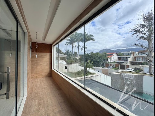 Imagens do imóveis Casa Triplex em Barra da Tijuca  -  Rio de Janeiro