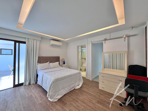 Imagens do imóveis Casa 05 Dorm. ou + em Barra da Tijuca  -  Rio de Janeiro