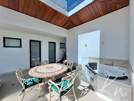Imagens do imóveis Casa 05 Dorm. ou + em Barra da Tijuca  -  Rio de Janeiro