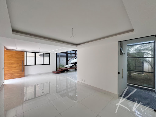 Imagens do imóveis Casa Triplex em Barra da Tijuca  -  Rio de Janeiro