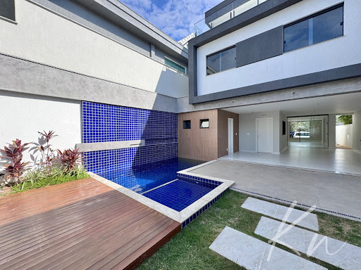 Imagens do imóveis Casa Triplex de Alto Padrão no Recreio dos Bandeirantes