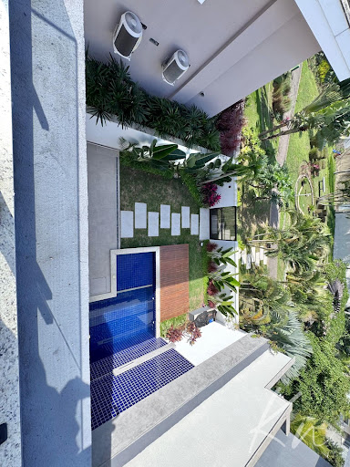 Imagens do imóveis Casa Triplex de Alto Padrão no Recreio dos Bandeirantes