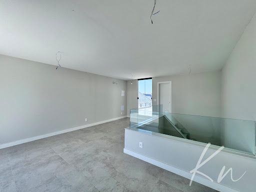 Imagens do imóveis Casa Triplex de Alto Padrão no Recreio dos Bandeirantes